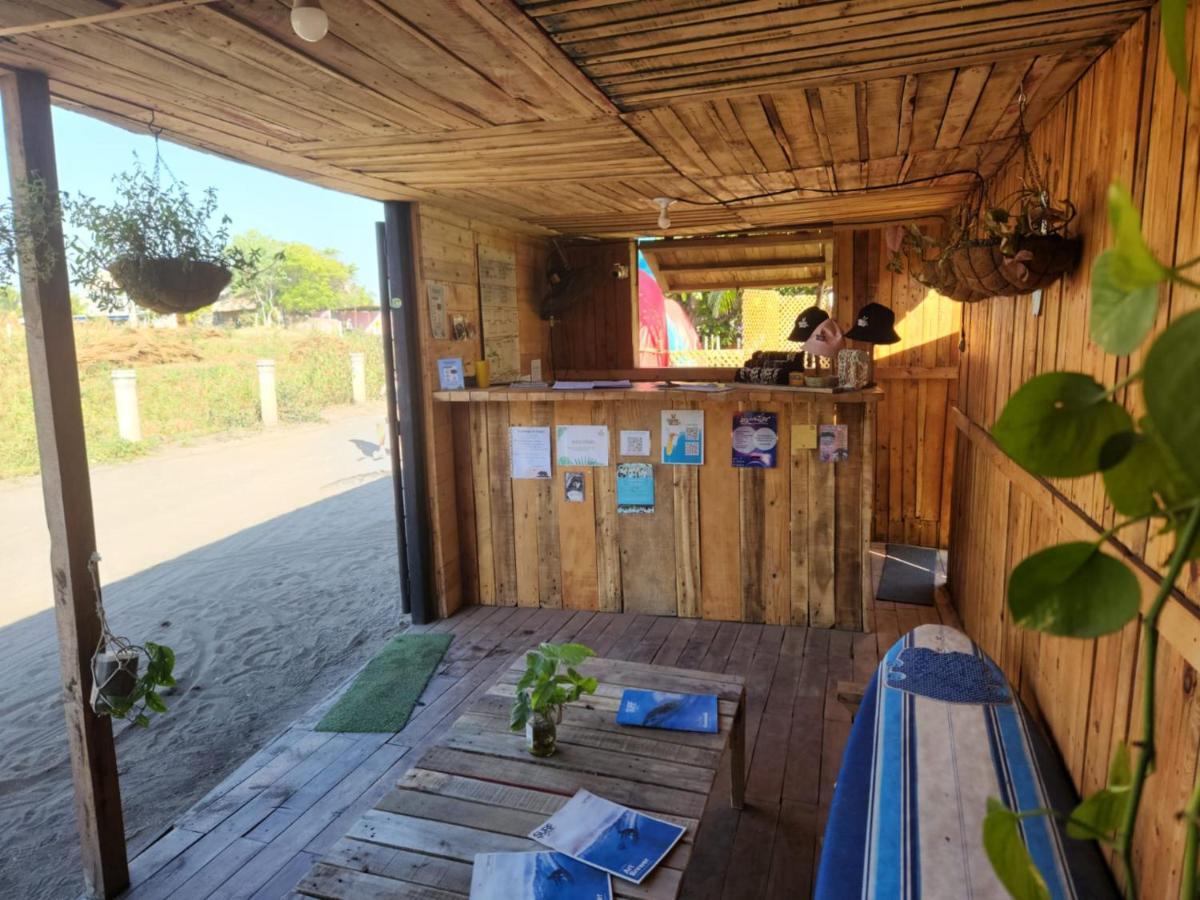 Green Belly Surf Hostel El Paredón Buena Vista Extérieur photo